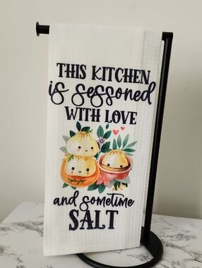 Kitchen Towel - White 'This Kitchen is Seasoned with Love' 18in X 28in
